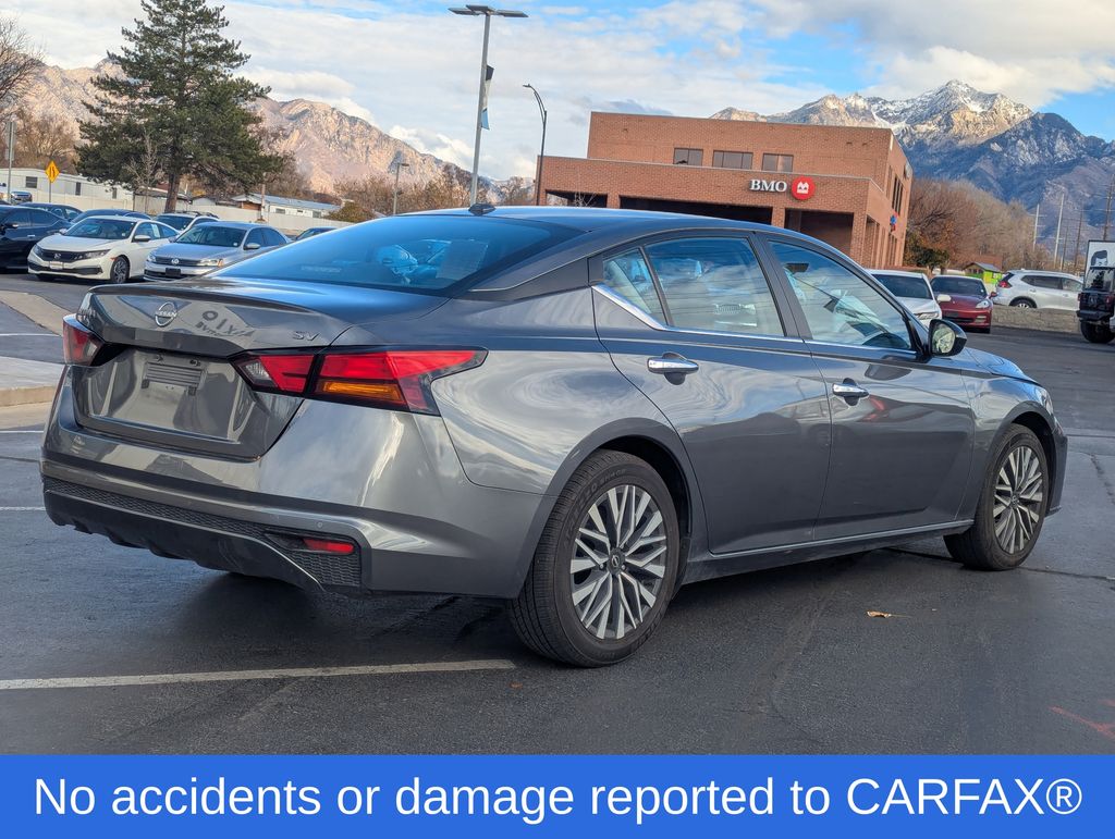2024 Nissan Altima 2.5 SV photo 3