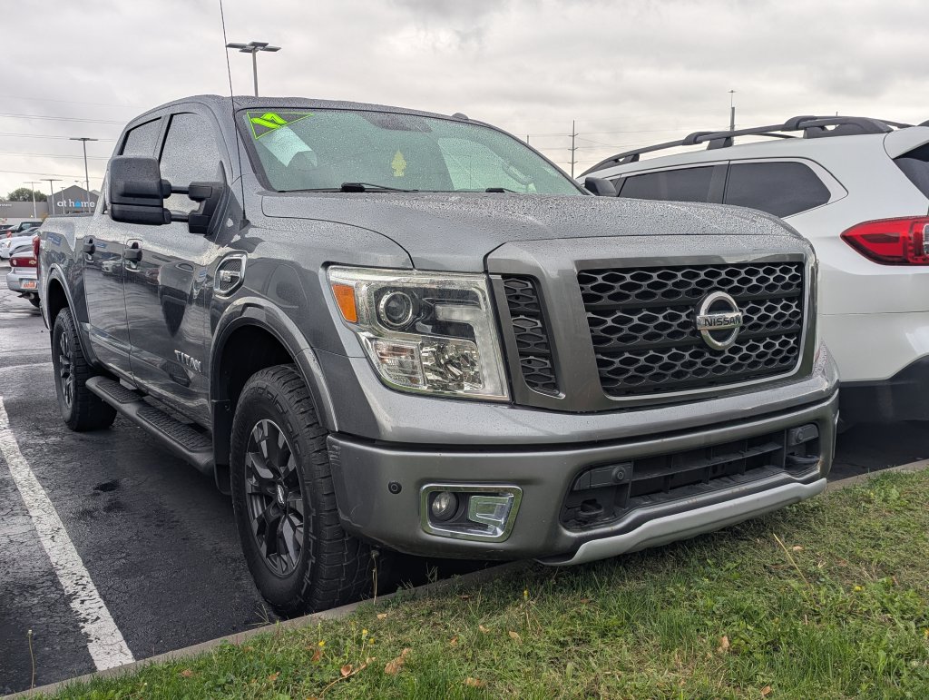 2017 Nissan Titan