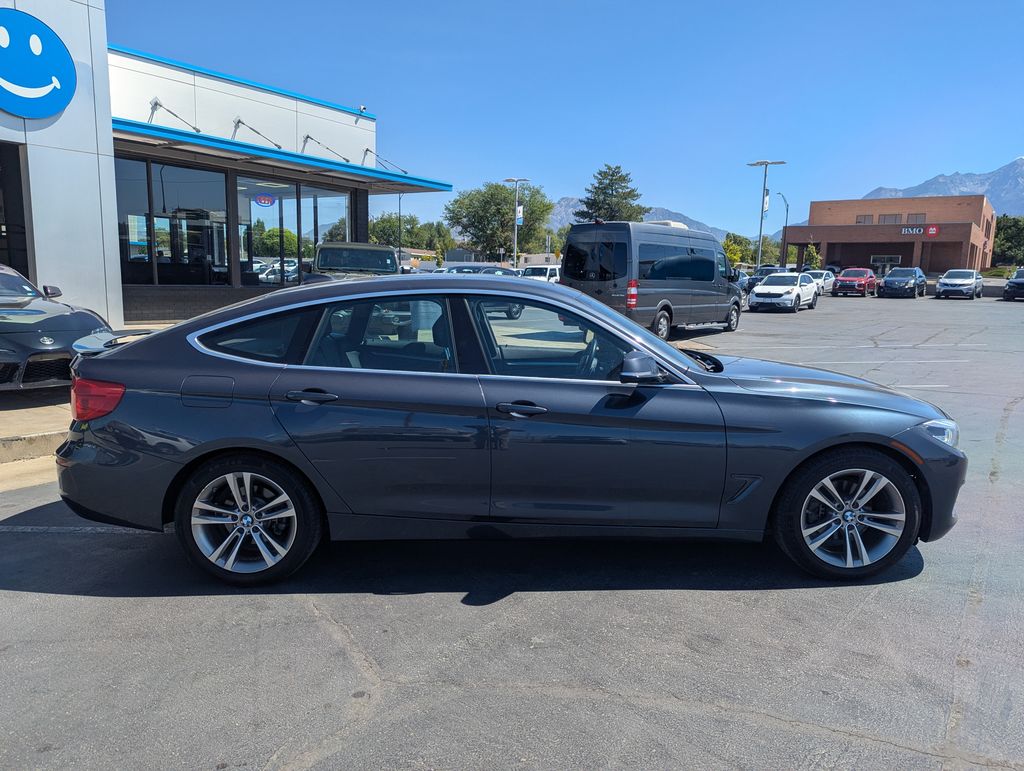 2018 Bmw 330i xDrive photo 2