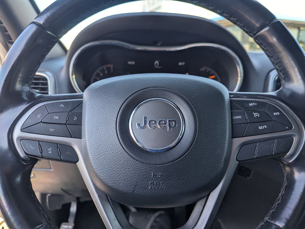 2020 Jeep Grand Cherokee Laredo - Photo 20