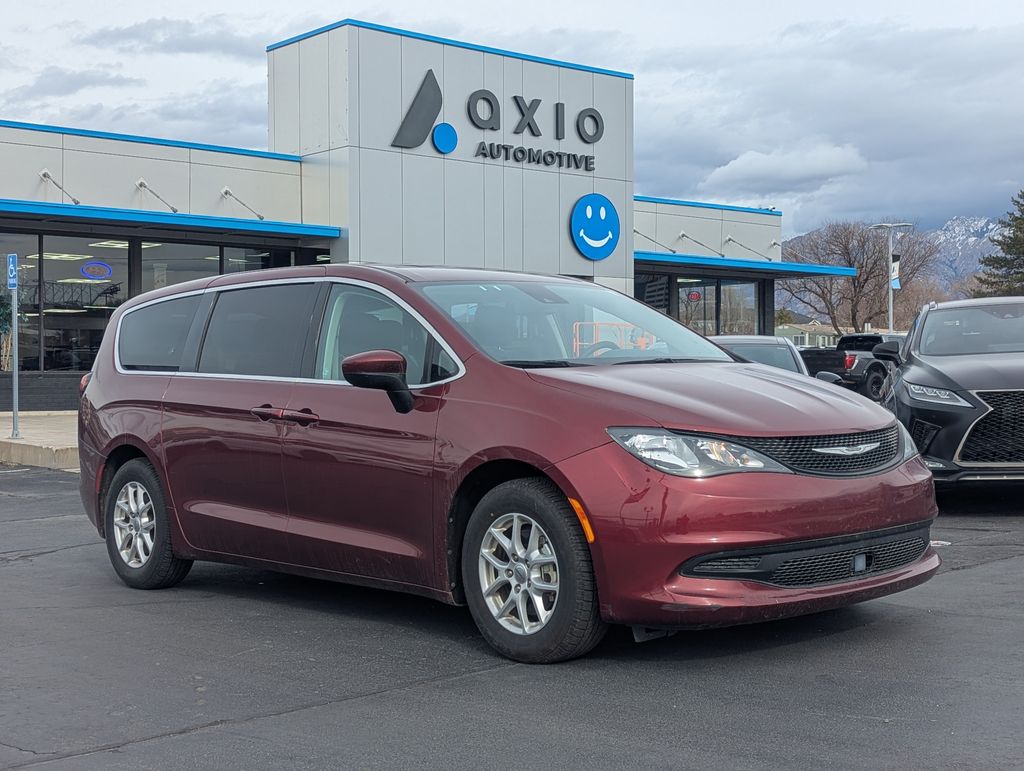 2023 Chrysler Voyager LX