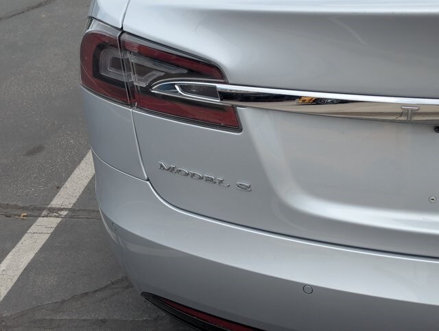 2016 Tesla Model S photo 4