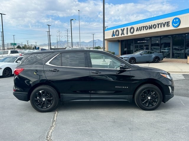 2019 Chevrolet Equinox LT photo 2