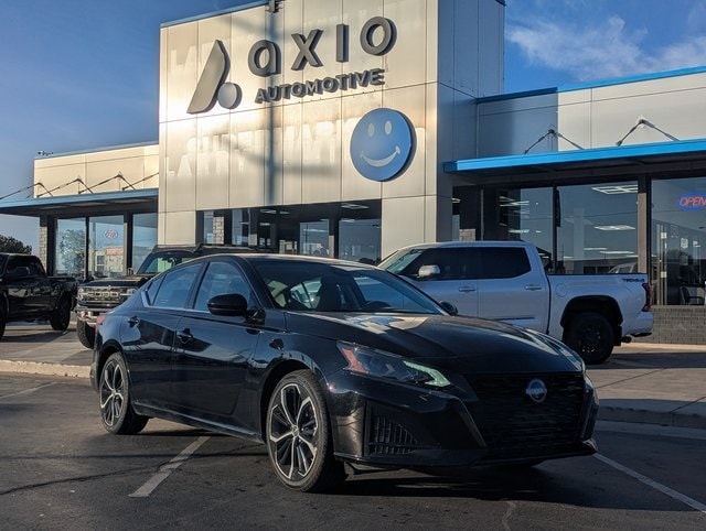 2024 Nissan Altima SR's photo