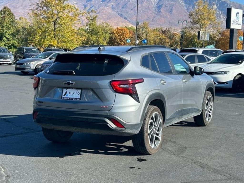 Used 2024 Chevrolet Trax 2RS SUV
