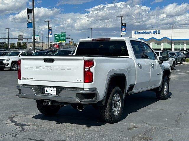2021 Chevrolet Silverado 3500HD LTZ photo 2