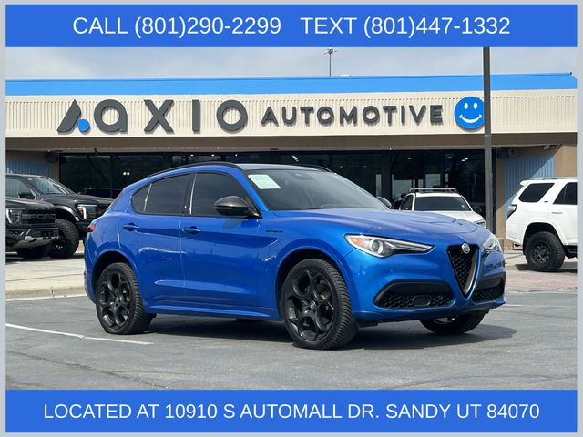 2023 Alfa Romeo Stelvio Estrema AWD's photo