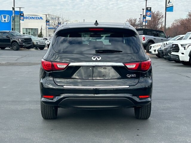 2017 Infiniti QX60 photo 2