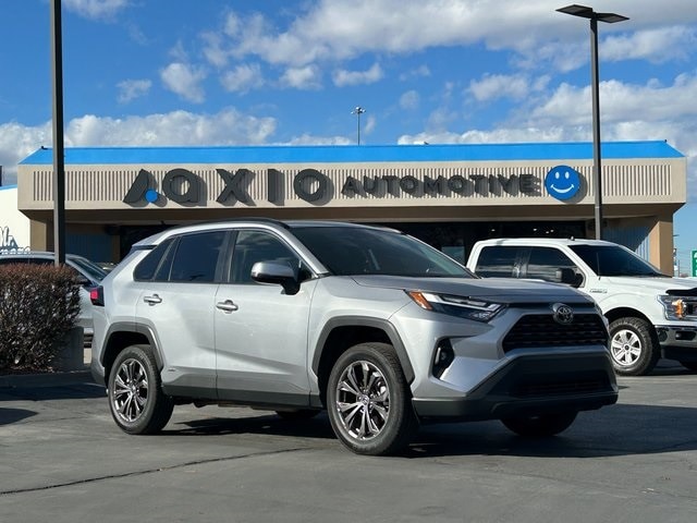 2025 Toyota RAV4 XLE Premium's photo