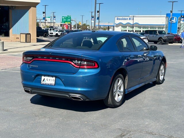 2020 Dodge Charger SXT photo 3