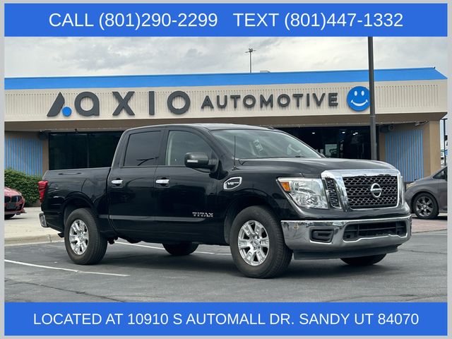 2017 Nissan Titan SV 4X2 Crew Cab's photo