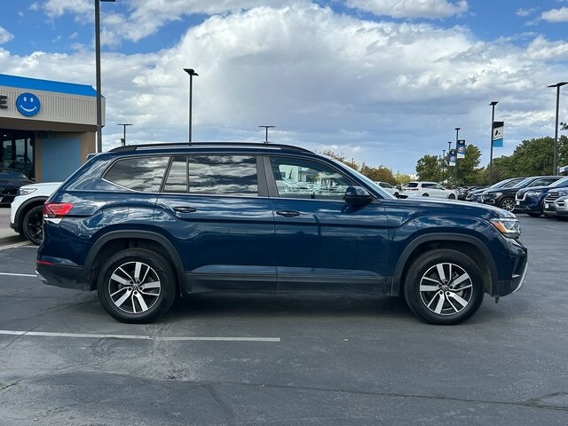 2022 Volkswagen Atlas SE photo 2