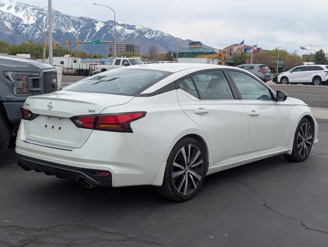 2022 Nissan Altima 2.5 SR photo 2