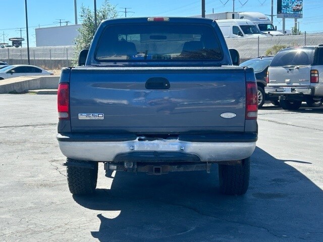 2005 Ford F-250 XLT photo 4
