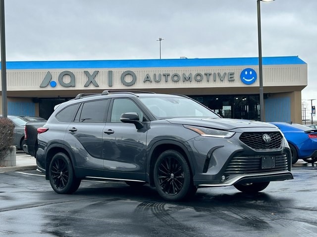 2023 Toyota Highlander XSE's photo