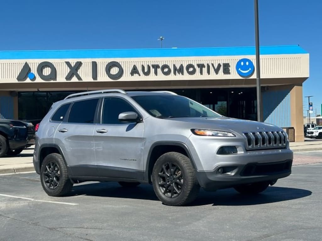 Used 2018 Jeep Cherokee Latitude 4x4 SUV