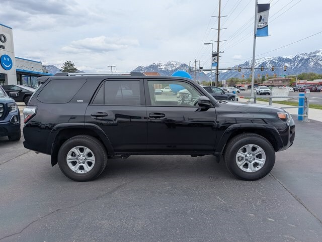 2024 Toyota 4Runner SR5 photo 2