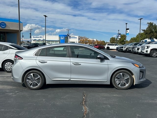 2021 Hyundai Ioniq Plug-In Hybrid SEL photo 2