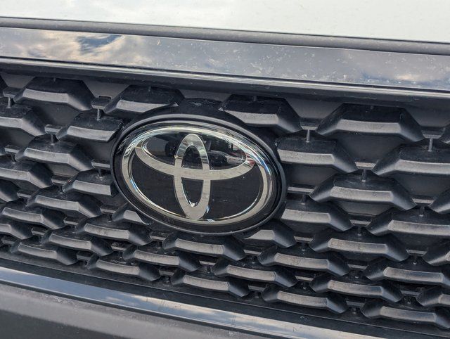 2024 Toyota Corolla Cross LE - Photo 10
