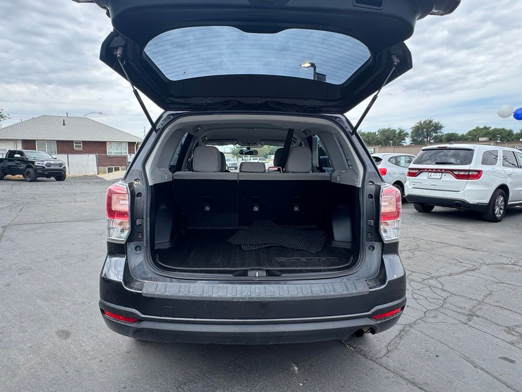 2017 Subaru Forester Base - Photo 25