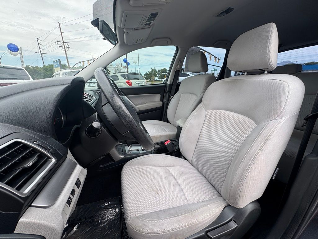 2017 Subaru Forester Base - Photo 10
