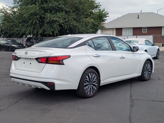 2025 Nissan Altima 2.5 SV photo 2