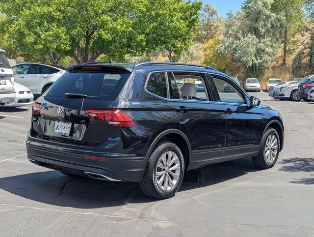 2019 Volkswagen Tiguan SE photo 2