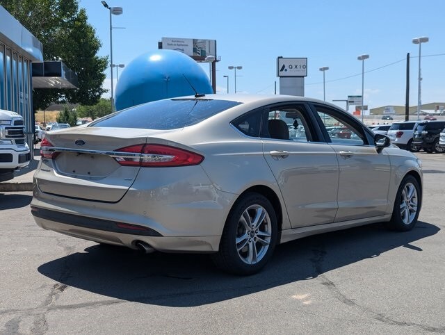 2018 Ford Fusion SE photo 3