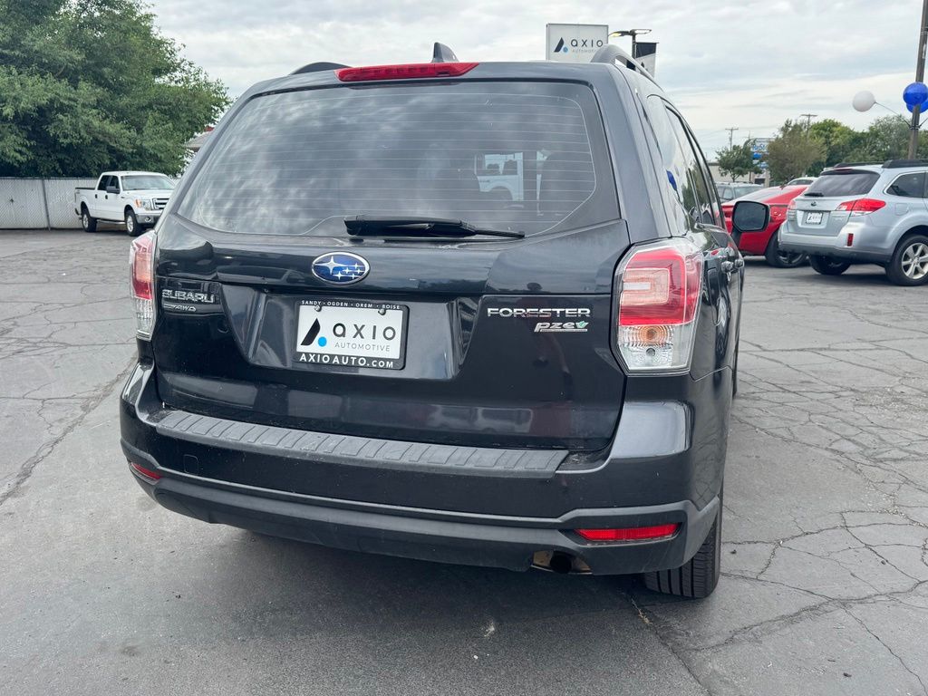 2017 Subaru Forester Base - Photo 34