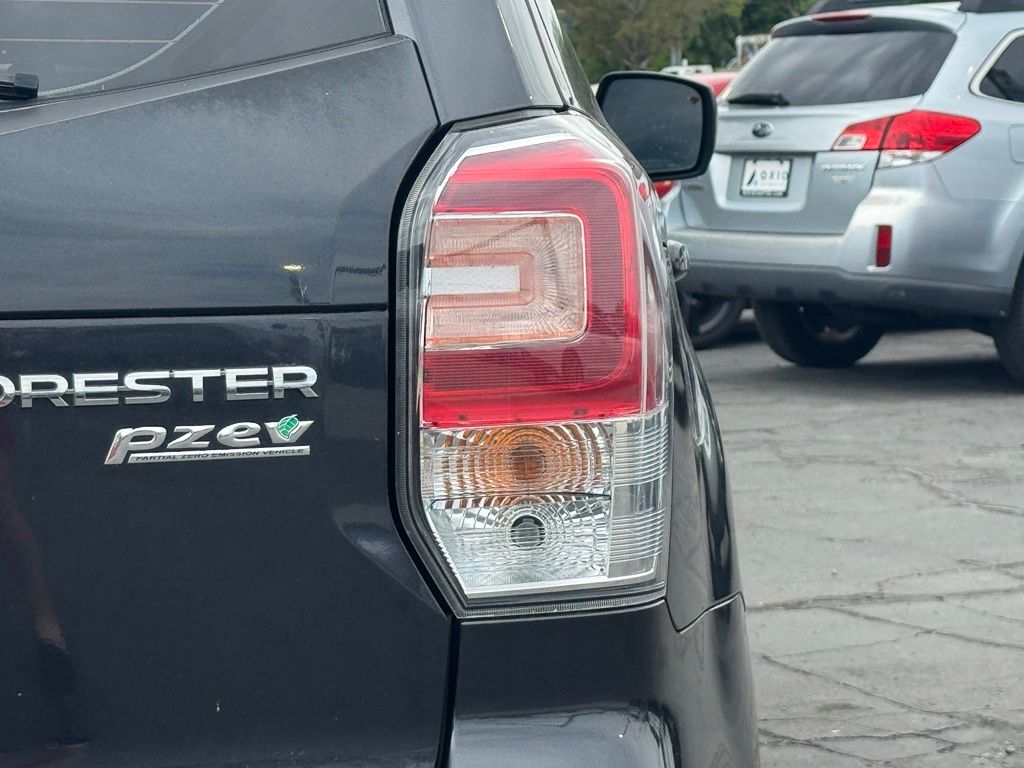 2017 Subaru Forester Base - Photo 33