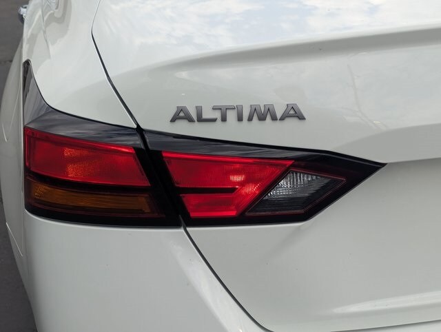 2025 Nissan Altima 2.5 SV photo 3