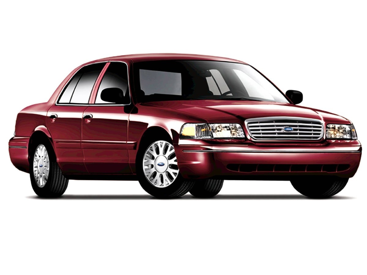 2005 Ford Crown Victoria LX's photo