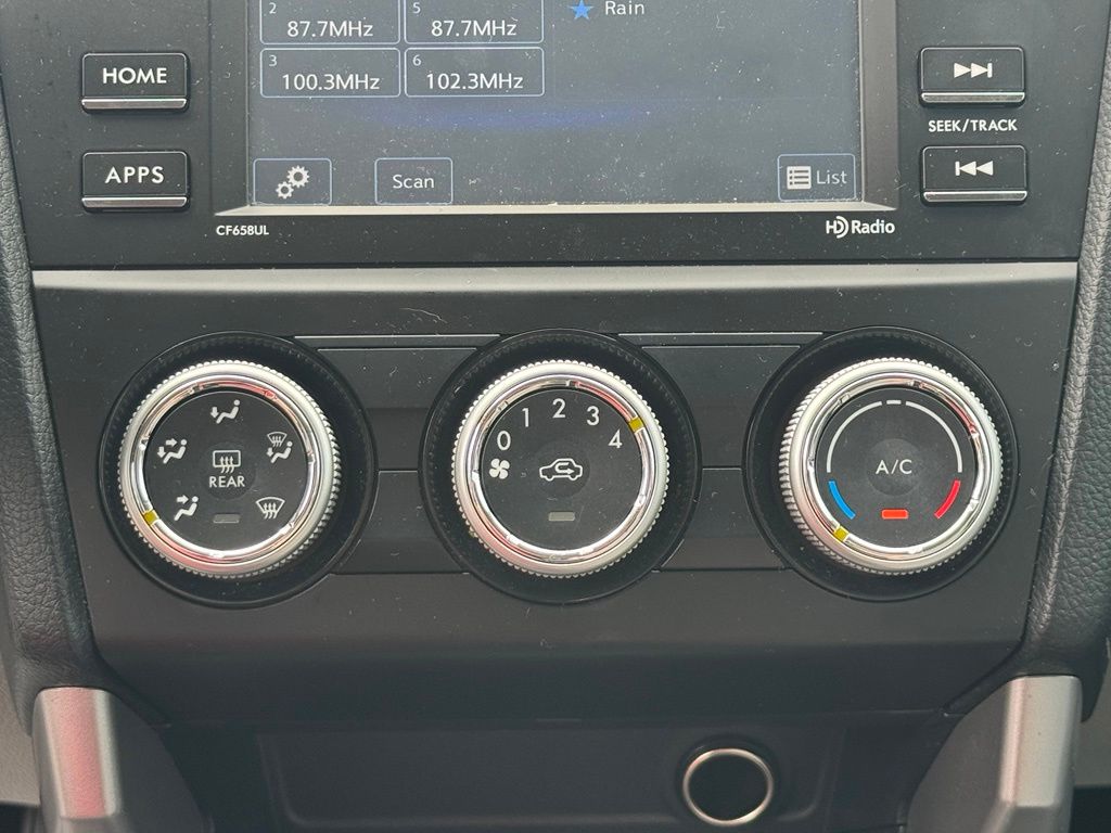 2017 Subaru Forester Base - Photo 18