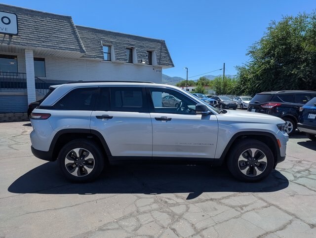 2024 Jeep Grand Cherokee 4xe Sport photo 2