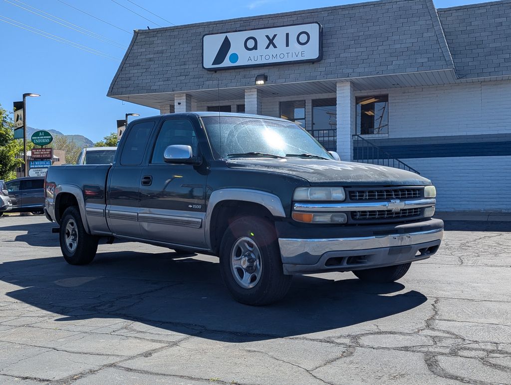 2001 Chevrolet Silverado 1500 1500 4WD Extended Cab SWB LS's photo