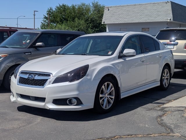 2014 Subaru Legacy 3.6R Limited photo 2