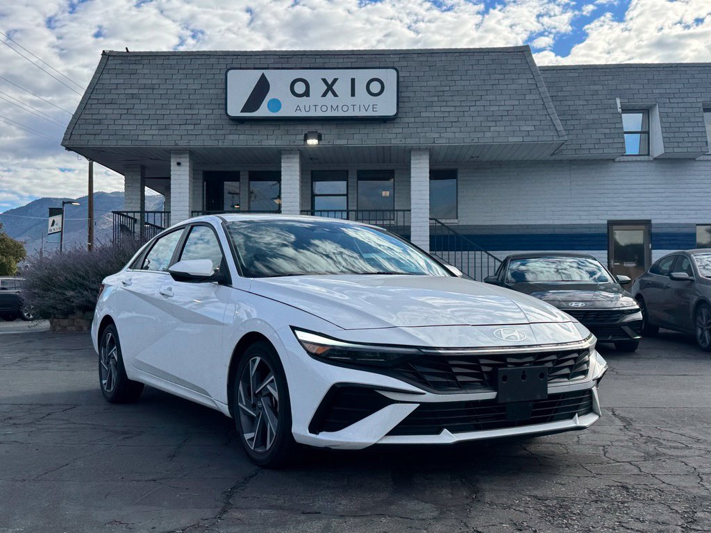2025 Hyundai Elantra Limited Sedan