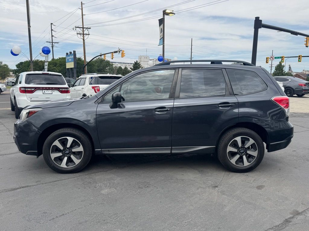 2017 Subaru Forester Base - Photo 4