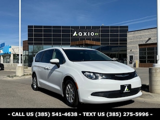 2022 Chrysler Voyager LX Minivan/Van