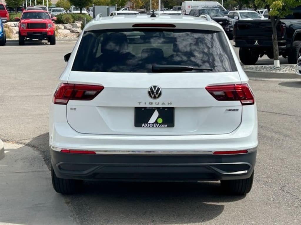 Used 2024 Volkswagen Tiguan 2.0T SE SUV