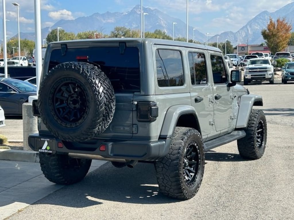 Used 2021 Jeep Wrangler Unlimited Sahara SUV