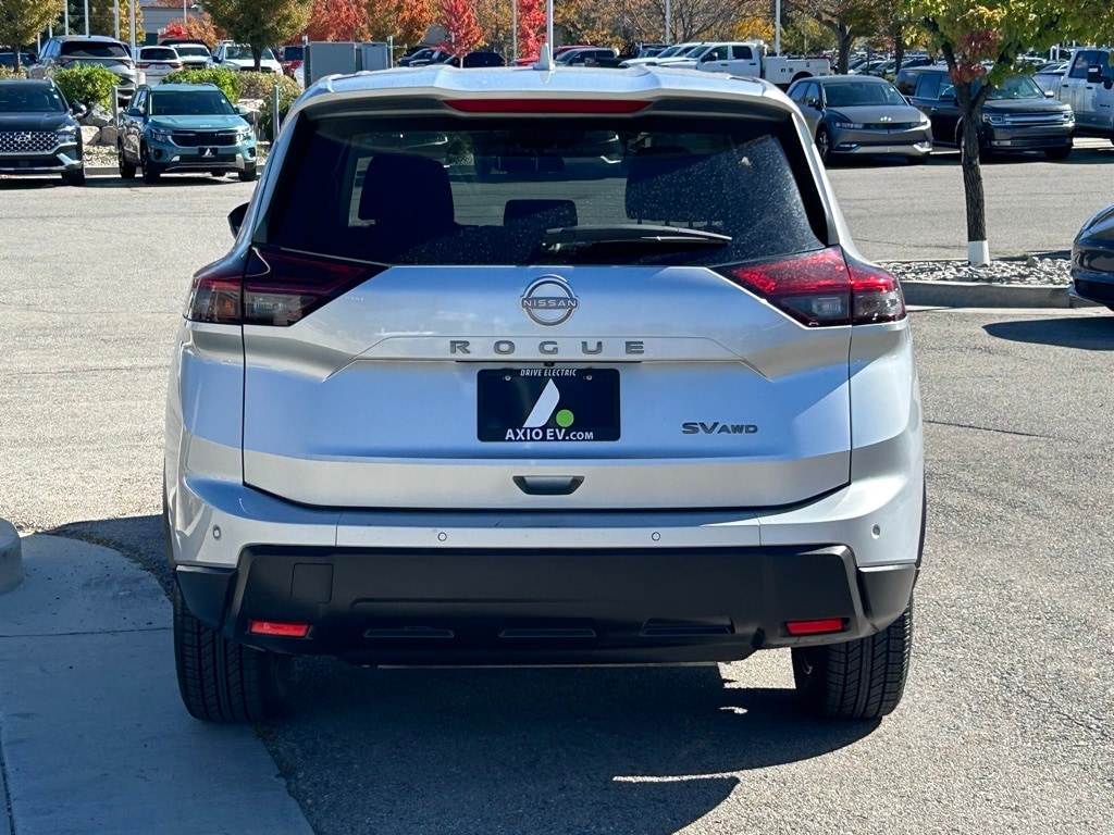 Used 2024 Nissan Rogue SV SUV