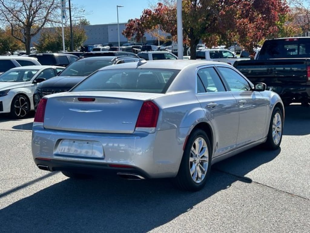 Used 2015 Chrysler 300 Limited Sedan