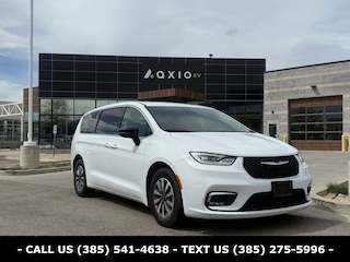 2024 Chrysler Pacifica Hybrid Select Minivan/Van