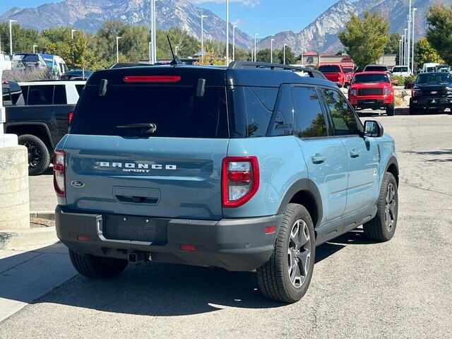 2021 Ford Bronco Sport Outer Banks photo 2