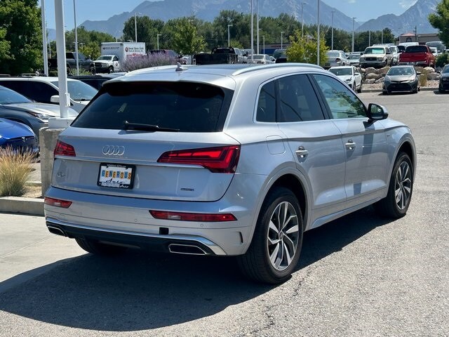 2022 Audi Q5 45 S line Premium Plus photo 2