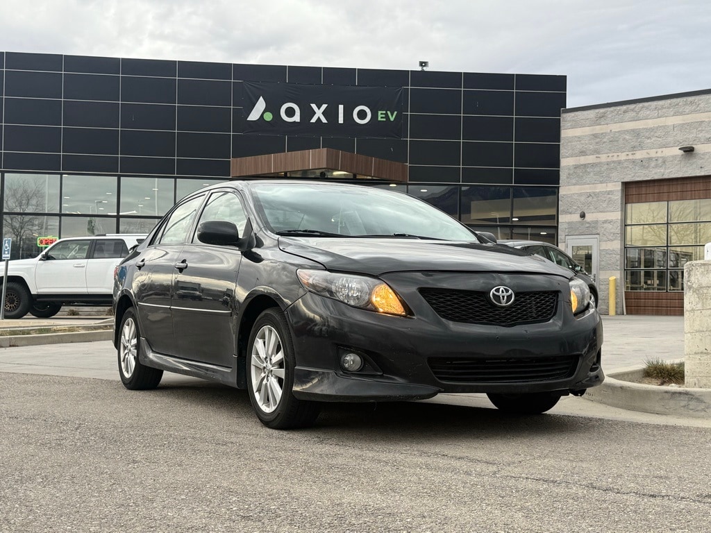 2010 Toyota Corolla LE's photo