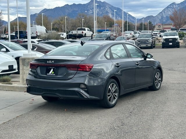 2024 Kia Forte LXS photo 3