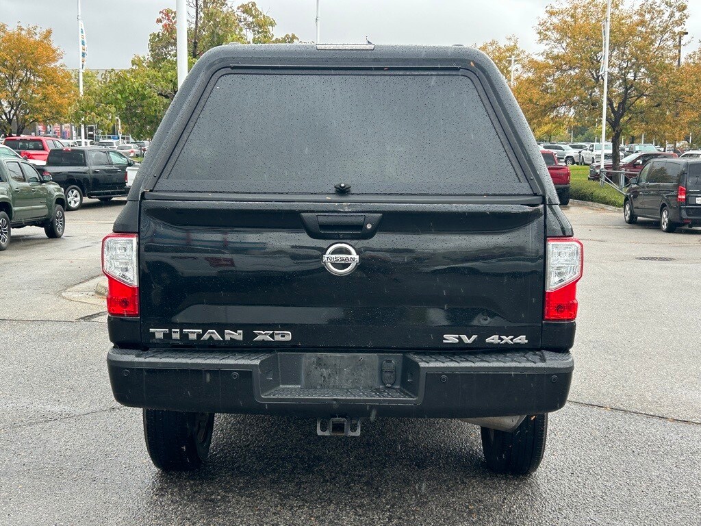 2016 Nissan Titan SV photo 2