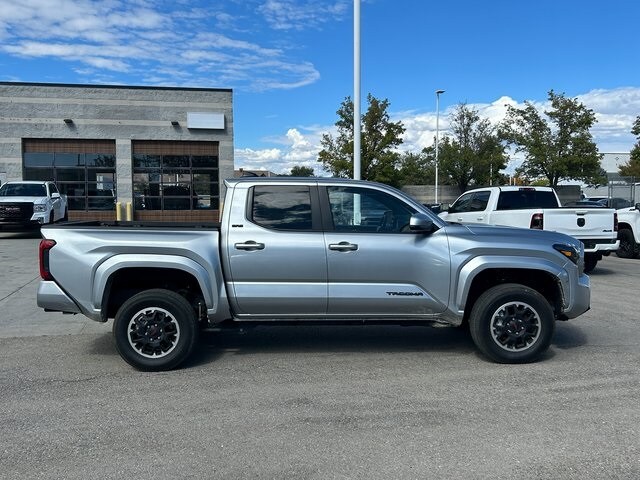 2025 Toyota Tacoma SR5 photo 2